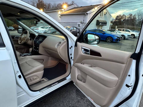 2015 Nissan Pathfinder SL
