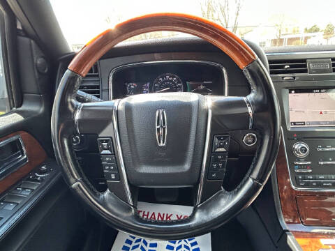 2017 Lincoln Navigator Select