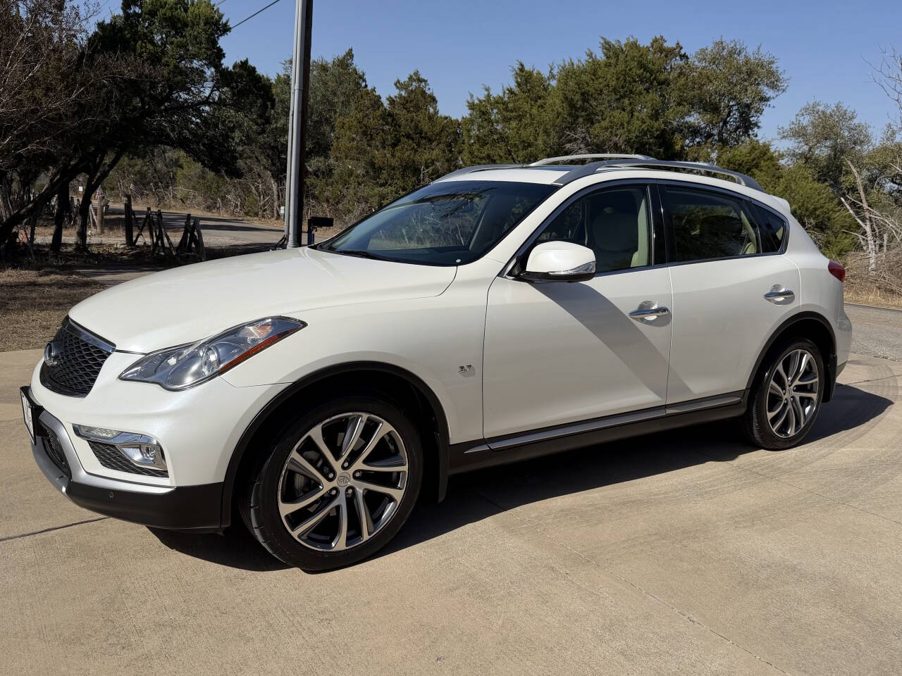 Used Car 2017 Infiniti Qx50  Base Awd 4dr Crossover For Sale Under $15,000 In Austin, Texas