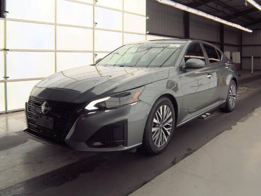 2023 Nissan Altima SV's photo