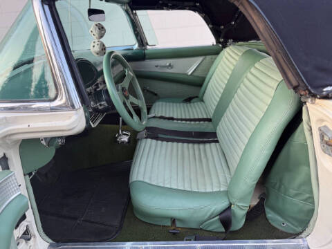 1957 Ford Thunderbird