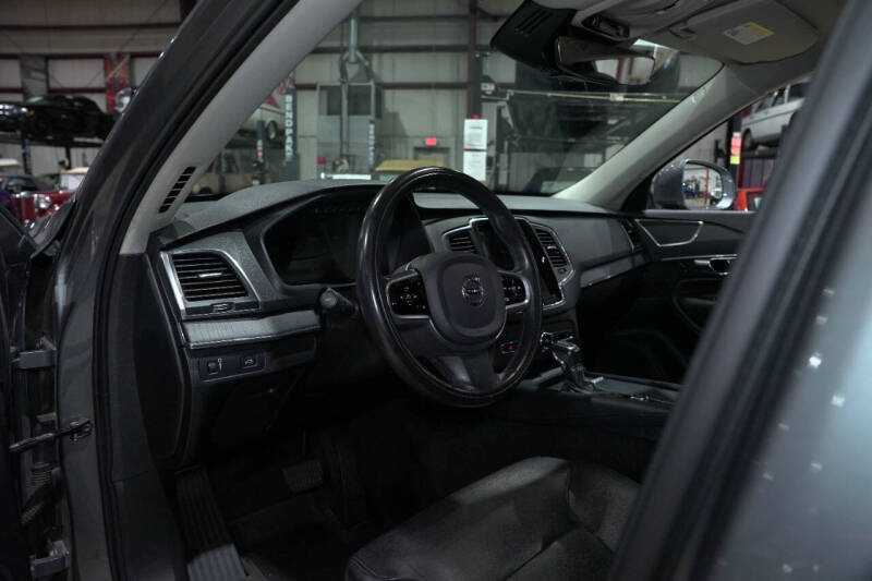 2020 Volvo XC90 T5 Momentum