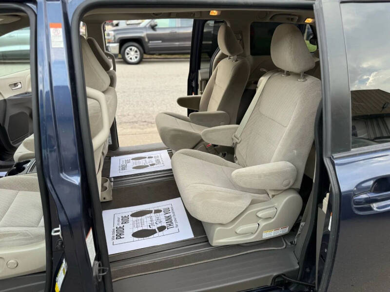 2020 Toyota Sienna LE 8-Passenger