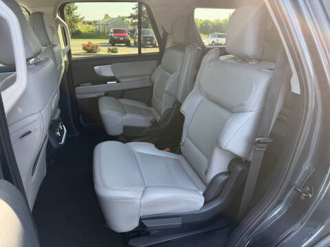 2025 Ford Expedition Active