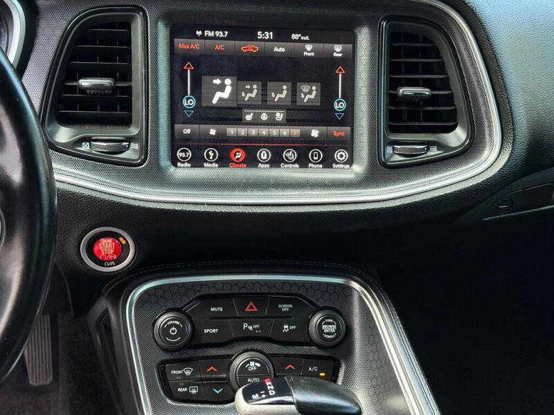2018 Dodge Challenger SXT