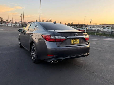 2016 Lexus ES 350