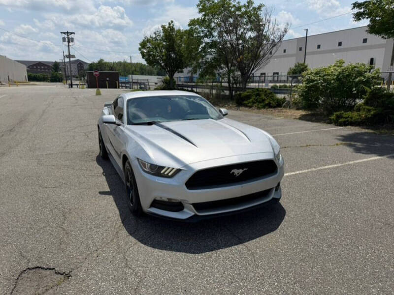 2017 Ford Mustang V6