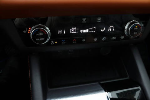 2025 Mitsubishi Outlander PHEV SEL