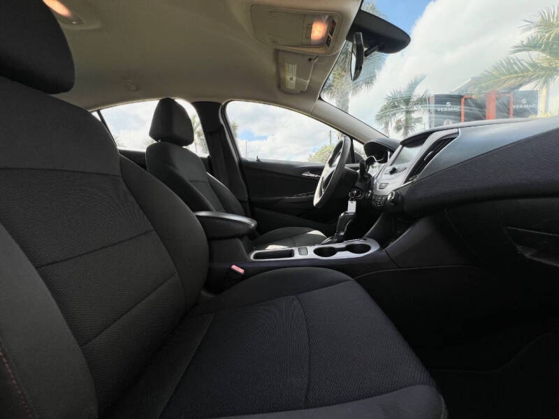 2017 Chevrolet Cruze LS Auto