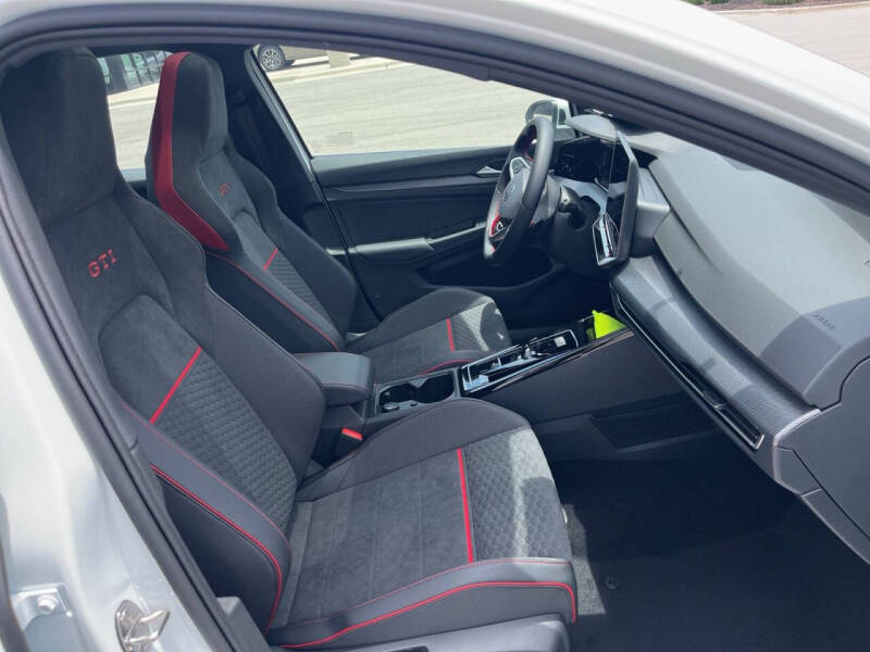 2026 Volkswagen Golf GTI SE