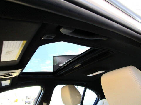 2017 BMW 3 Series 330i xDrive