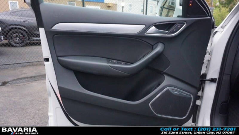 2017 Audi Q3 2.0T quattro Prestige