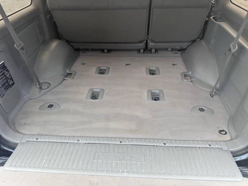2003 Lexus LX 470