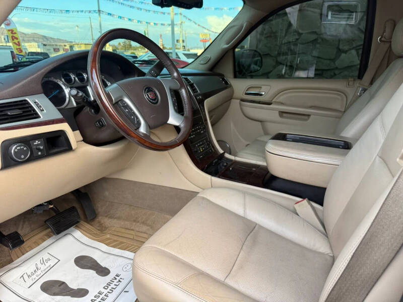 2012 Cadillac Escalade Luxury
