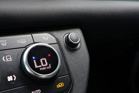 2021 Land Rover Defender 110 SE