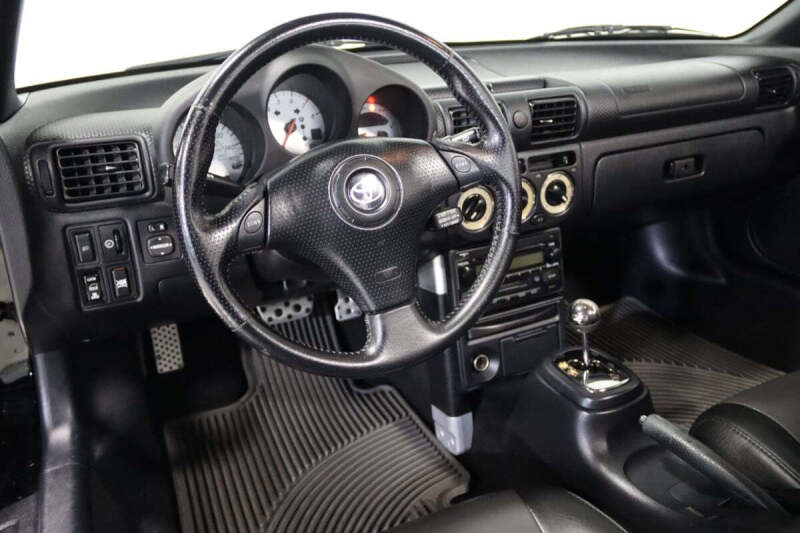 2004 Toyota MR2 Spyder