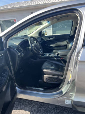 2022 Ford Edge Titanium