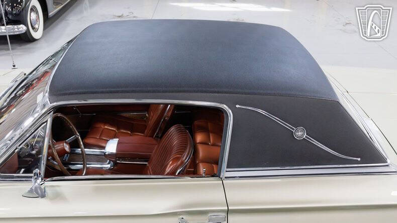 1966 Ford Thunderbird
