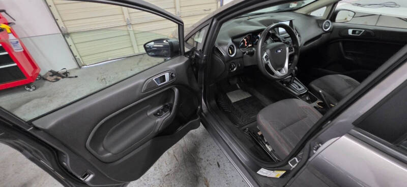 2014 Ford Fiesta SE