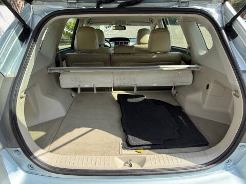 2013 Toyota Prius v Five