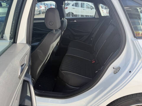 2023 Volkswagen Jetta Sport