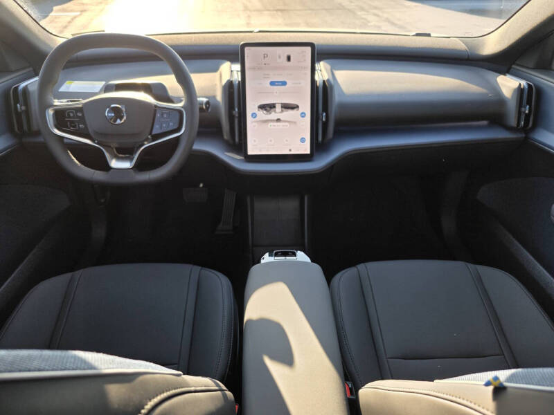 2026 Volvo EX30 Twin Plus