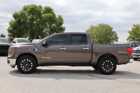 2017 Nissan Titan SV