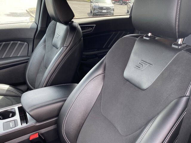 2021 Ford Edge ST