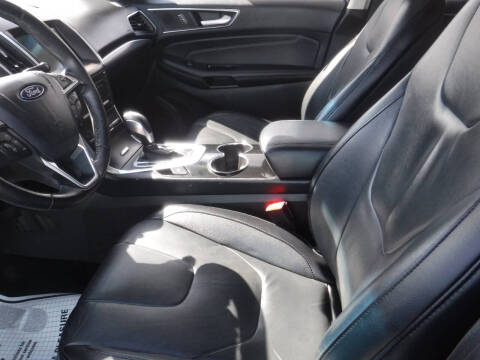 2017 Ford Edge Titanium