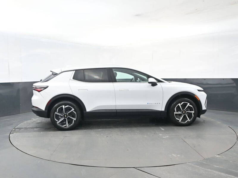 2026 Chevrolet Equinox EV LT 2