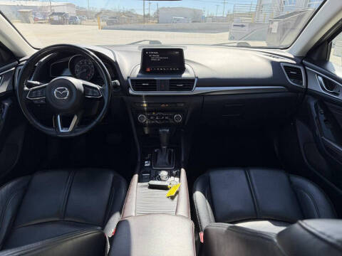 2017 Mazda MAZDA3 Touring