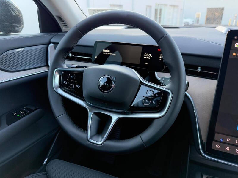 2025 Volvo EX90 Twin Performance Plus 7P