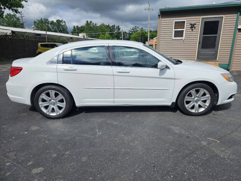2012 Chrysler 200 LX