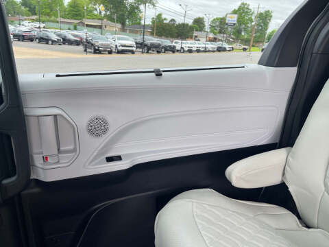 2025 Toyota Sienna