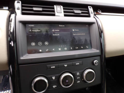 2020 Land Rover Discovery SE