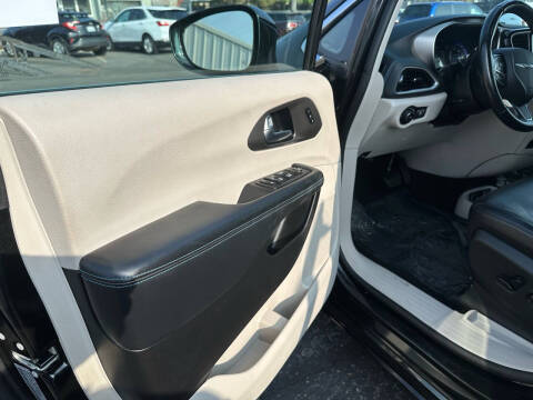 2021 Chrysler Pacifica Touring L