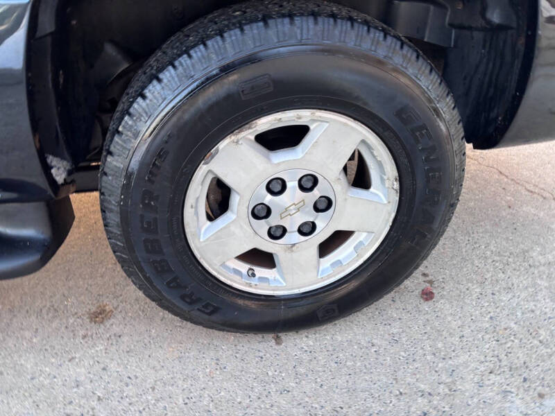 2004 Chevrolet Suburban 1500 LT