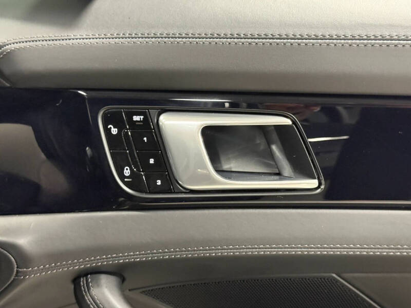 2018 Porsche Panamera 4S