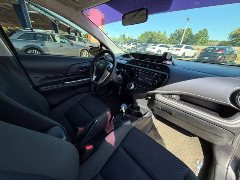 2015 Toyota Prius c