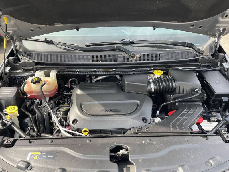 2020 Chrysler Voyager LXi