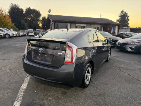 2012 Toyota Prius Two