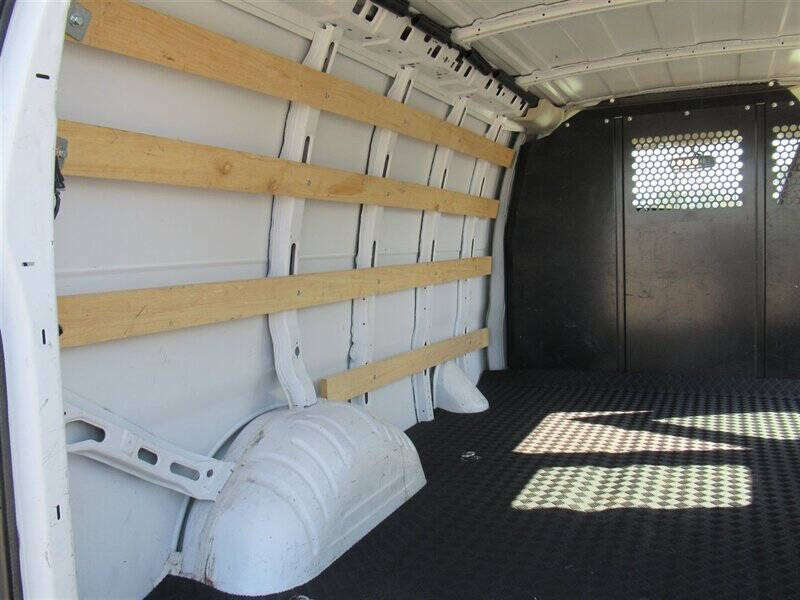 2022 GMC Savana 2500