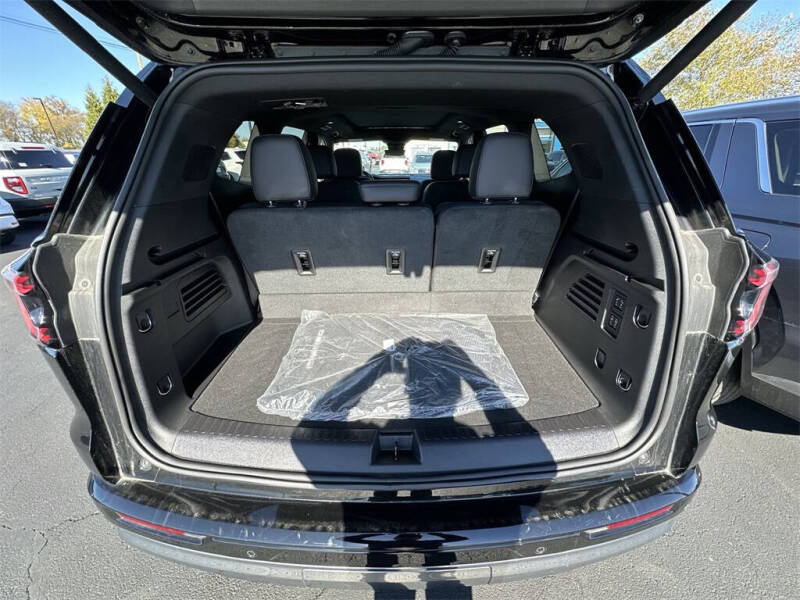 2024 GMC Acadia Denali