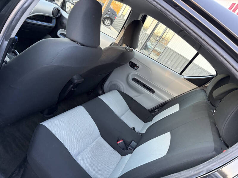 2012 Toyota Prius c Four