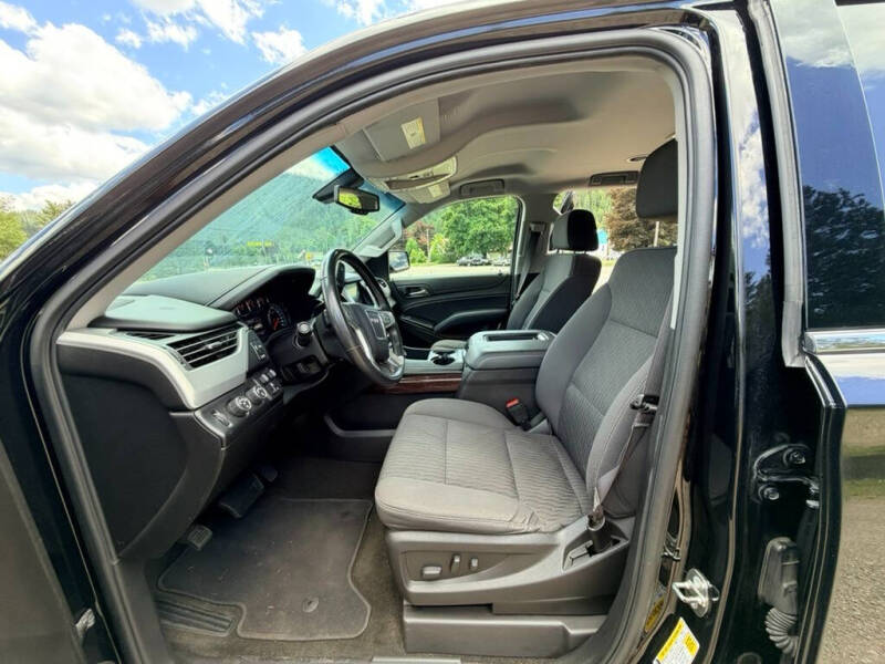 2017 GMC Yukon SLE - Photo 12