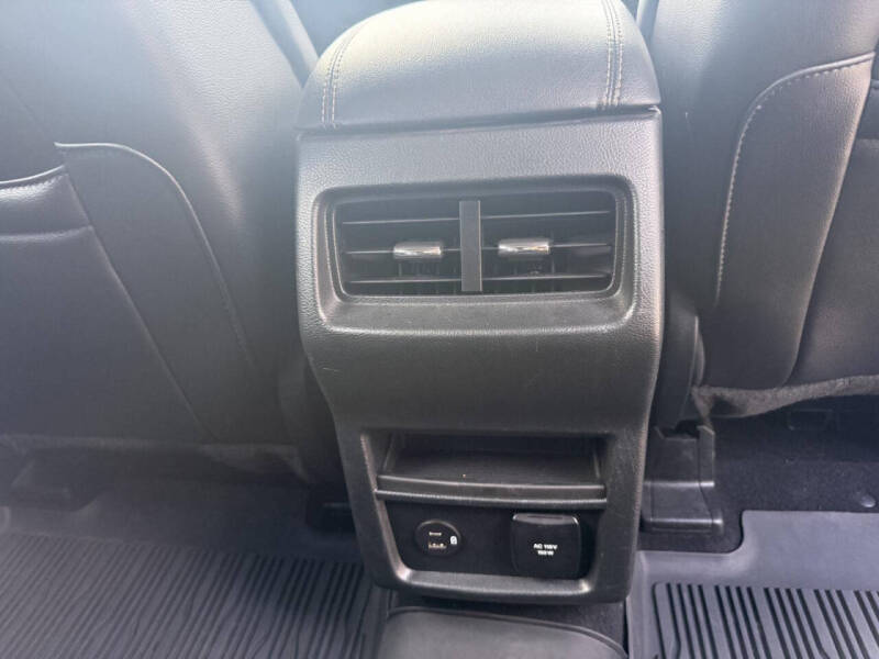 2021 Ford Edge Titanium