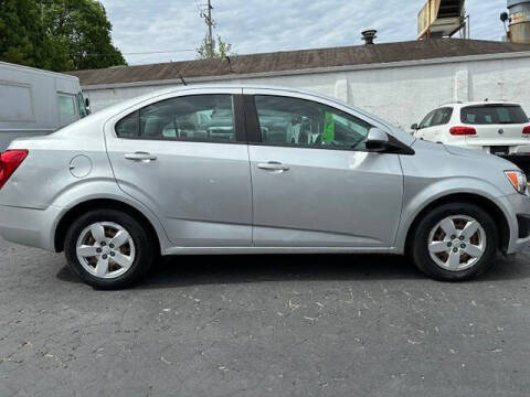 2013 Chevrolet Sonic LS Auto