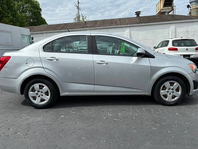 2013 Chevrolet Sonic LS Auto