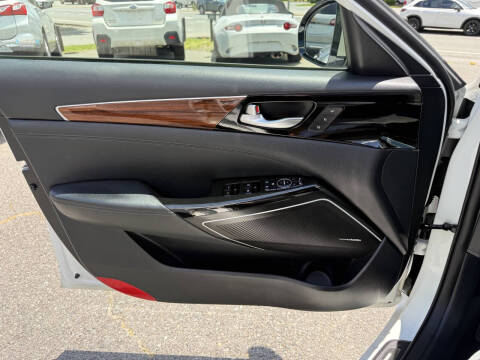 2017 Kia Cadenza Technology