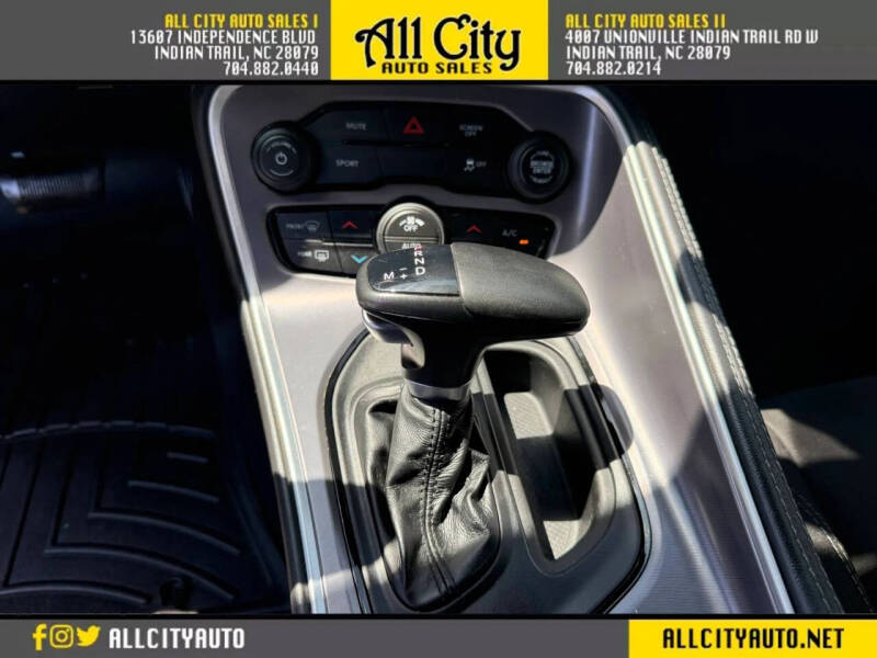 2020 Dodge Challenger SXT